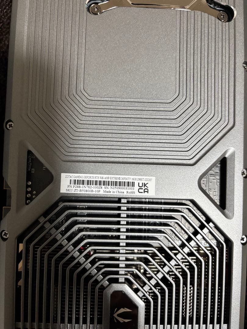 グラフィックボード・グラボ・ビデオカード rtx5080 zotac AMP