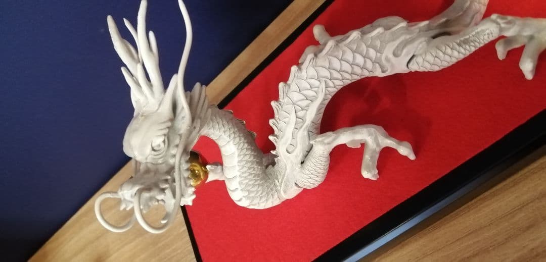 白の龍　開運龍　置物　白の開運龍