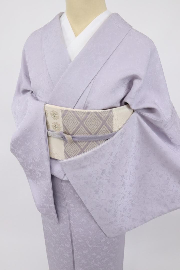 《長尺■色無地■牡丹鼠色◆細やか葡萄唐草地模様◆背紋有■袷正絹着物◆IP1-2》