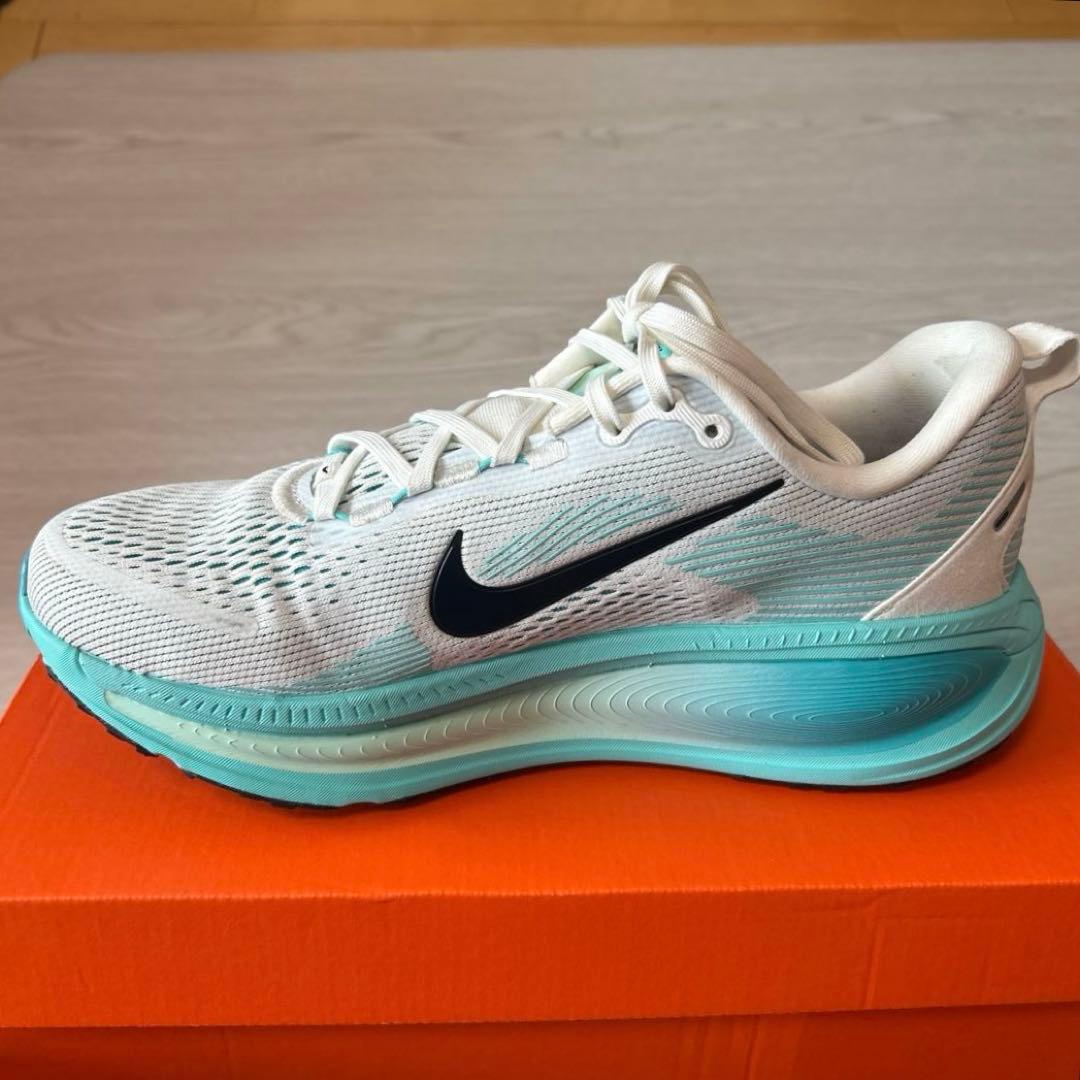 ナイキ ボメロ18 27.0cm