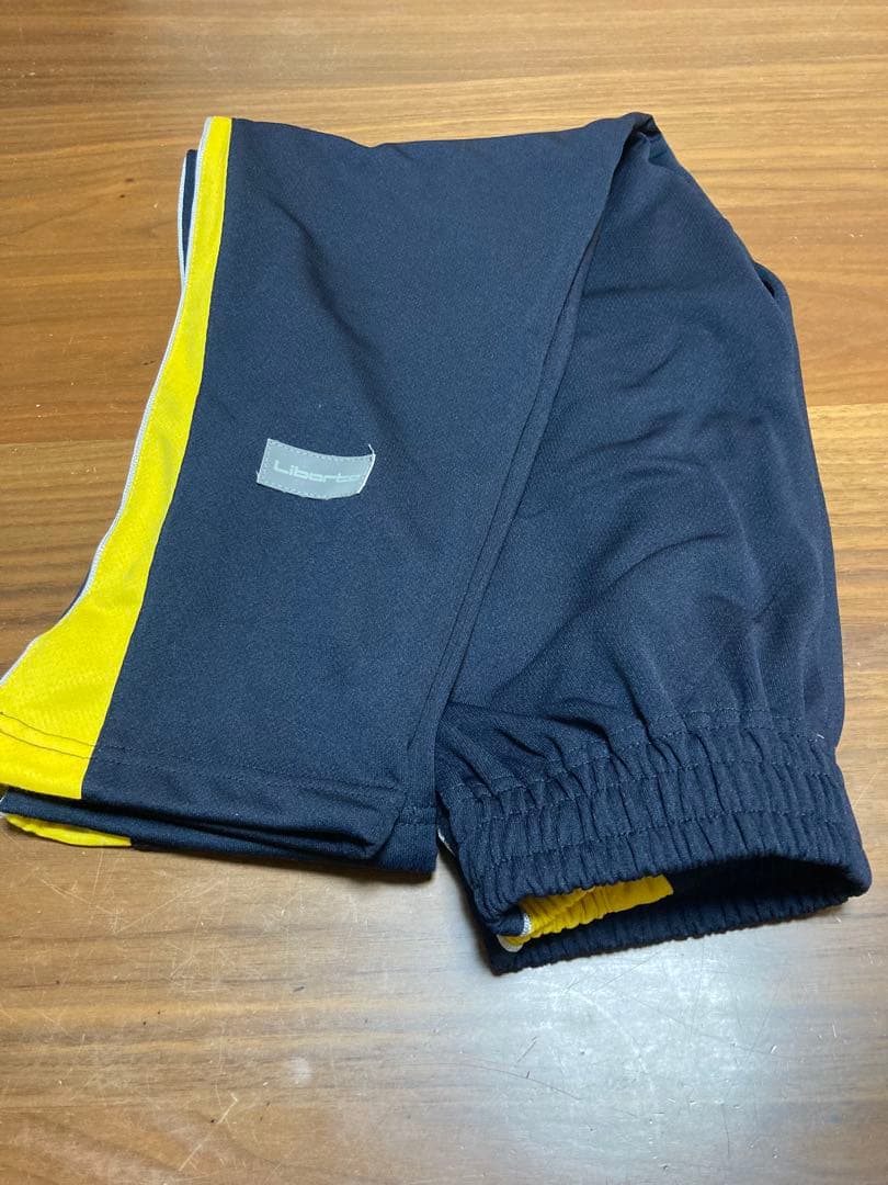 リベルタ Liberta ジャージ上下セット　上着140 下着130、145