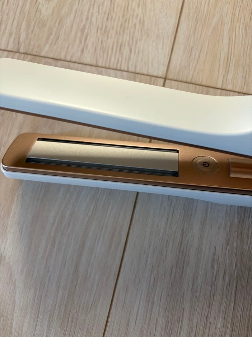 LAVIEL plus 超音波トリートメントヘアアイロン