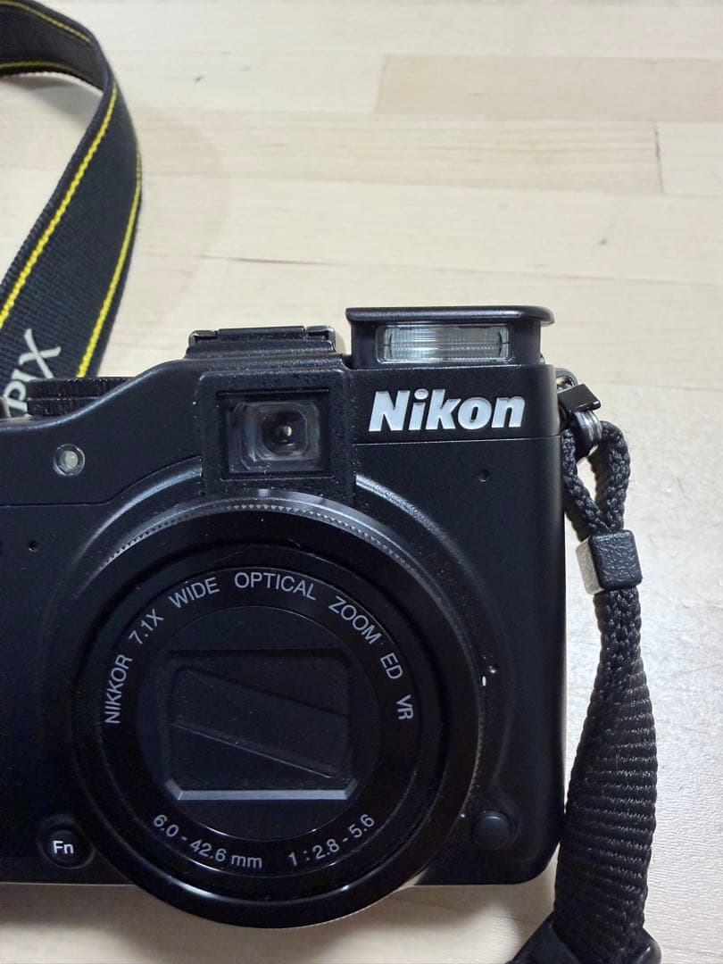 Nikon COOLPIX P7000 ジャンク