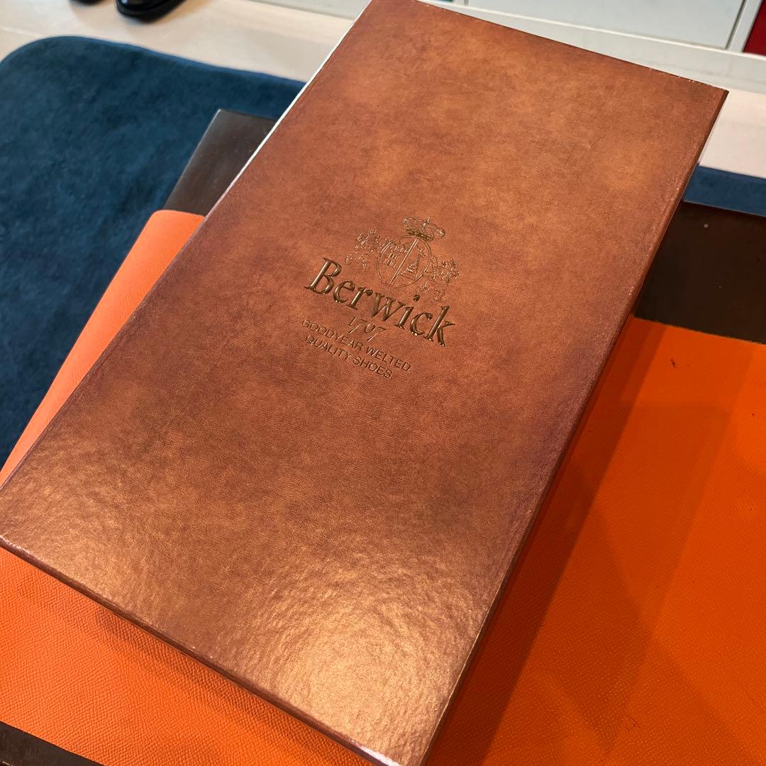 Berwick 4477 Uチップ ダークブラウン UK7 ラバーソール