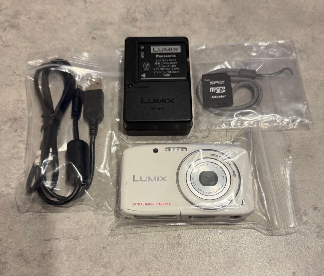 Panasonic LUMIX DMC-S2ホワイト