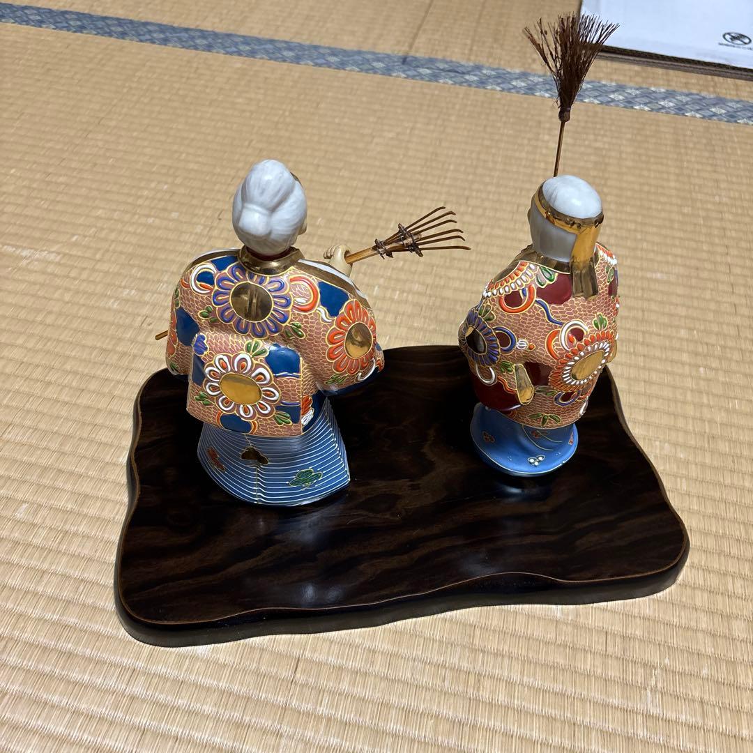 伝統的な日本人形 陶器製
