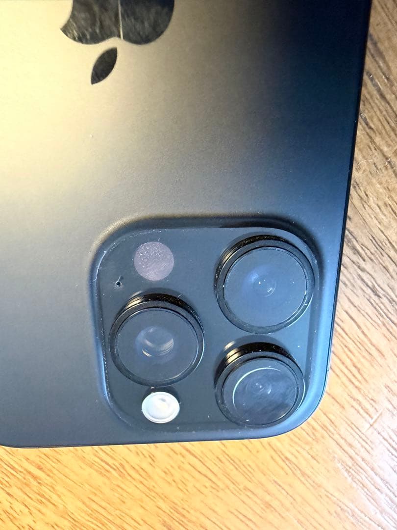 シ*ナ様 Apple iPhone 16 Pro 本体 充電ケーブル　画面保護シ