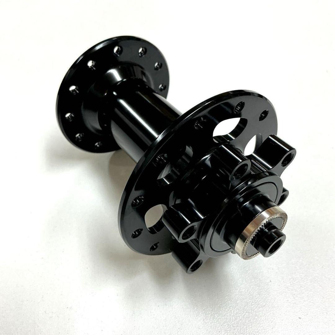 ディスクハブ 100/135mm　ブラック　シマノ11速用　超軽量　未使用新品