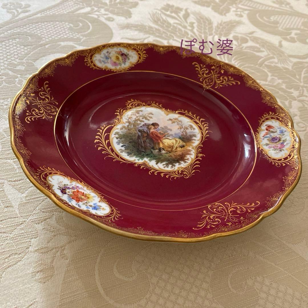 【古マイセン】深い臙脂／３つ窓 22金彩 飾り皿「恋人文／恋人達と犬のいる風景」