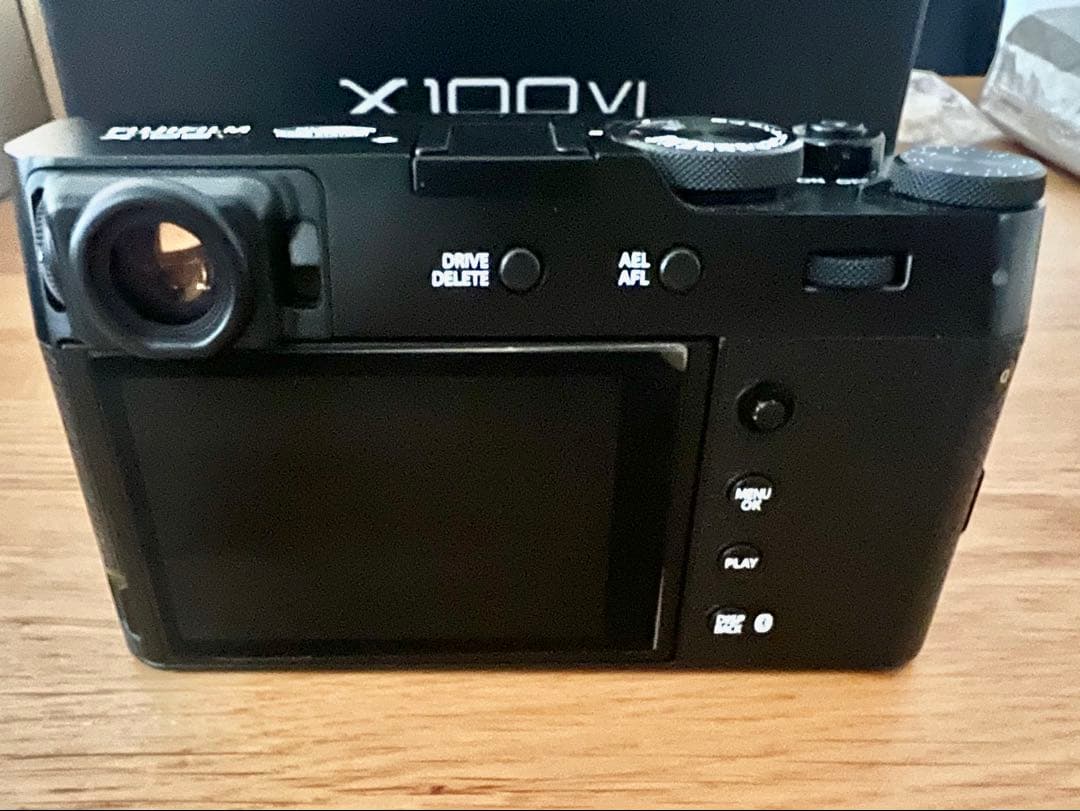美品 FUJIFILM X100vi ブラック　富士フィルム　富士フイルム