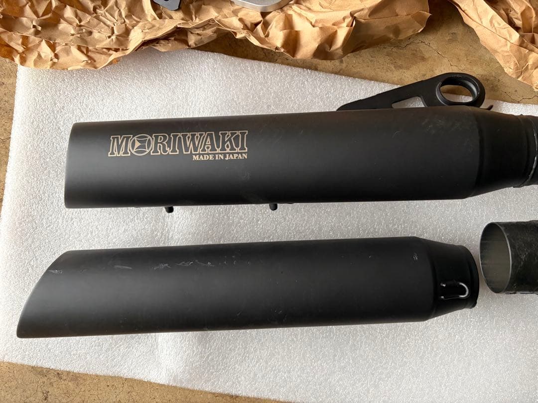 レブル1100用 モリワキ クロスツインフルエキゾースト ブラック