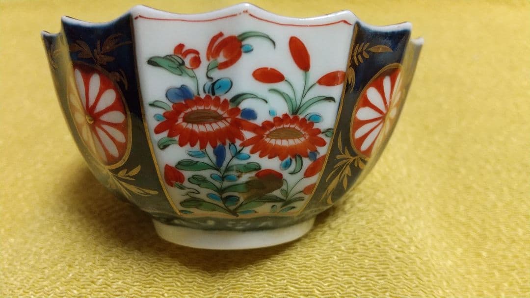 初期Worcester ティーボウル(1775年頃)