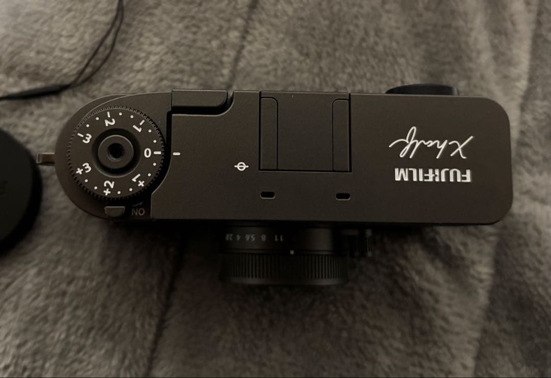 FUJIFILM X-half X-HF1 付属品多数 シャッター回数1000回
