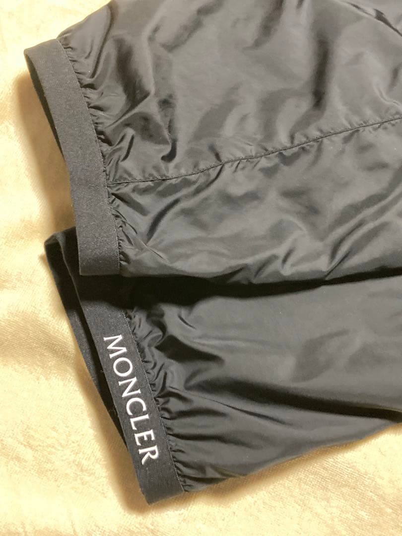 モンクレールナイロンジャケット、パンツ
