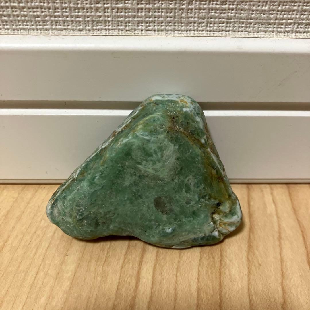 糸魚川翡翠 濃いグリーン 【92g】透過よい高品質✨