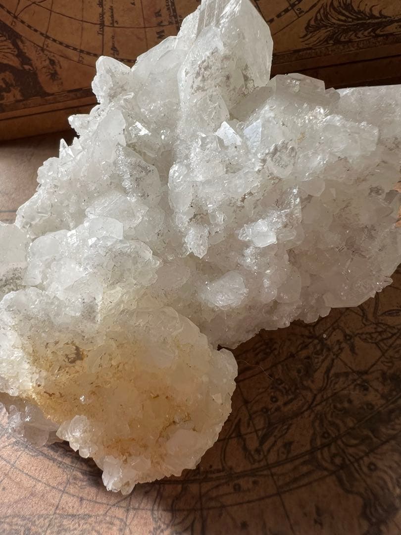 龍脈の精髄 九州産虹入り水晶クラスター抜群の透明度