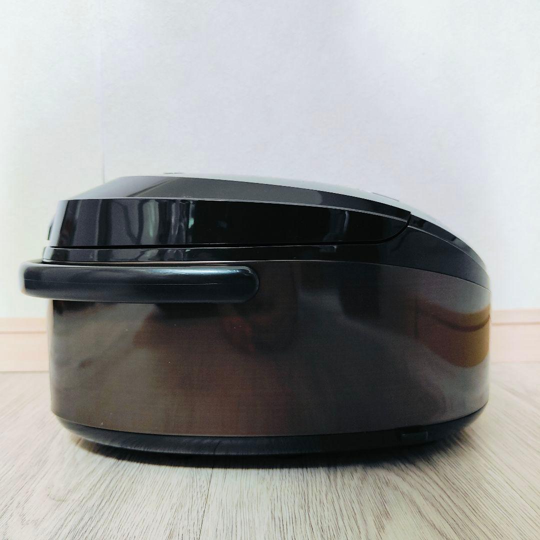 TIGER IH炊飯器 5合炊き 2023年製 JPW-D100 遠赤黒厚釜