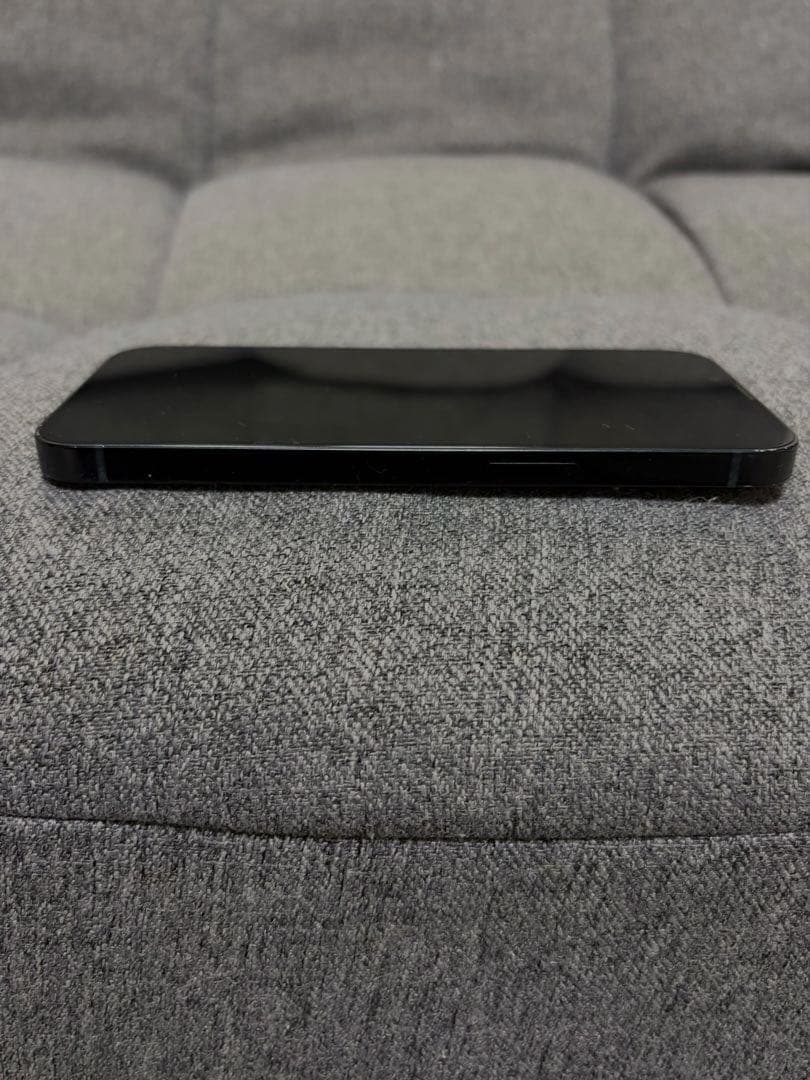 中古美品 iPhone13 128GB ミッドナイト