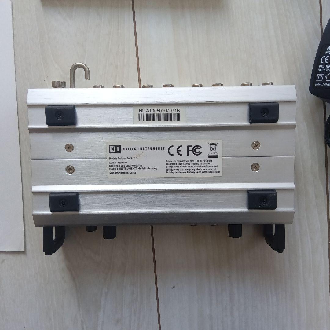 Traktor Scratch　Pro　２　Audio１０トラクタースクラッチ