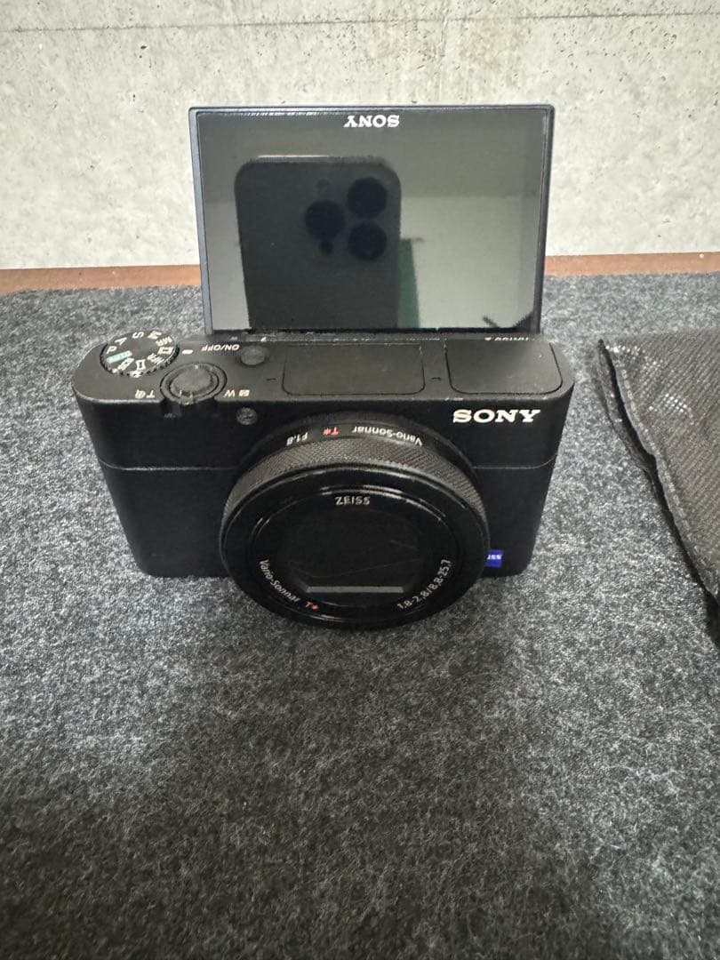 デジタルカメラ Sony DSC-RX100V (DSC-RX100M5A)