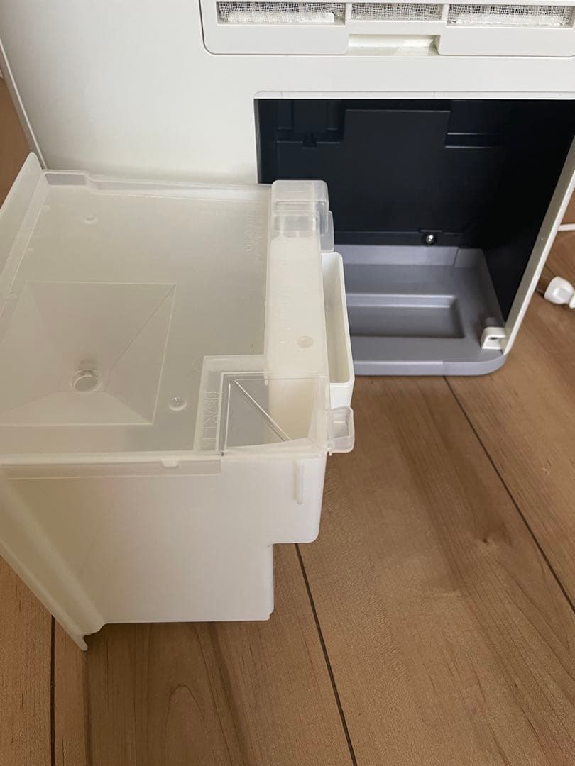 ✴︎美品✴︎除湿機、衣類乾燥　／除湿器　部屋干し　洗濯　乾燥機　湿気