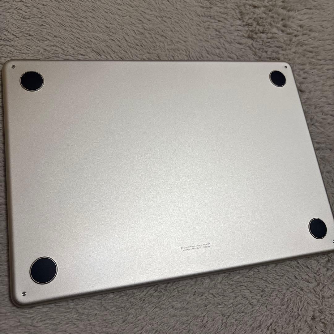 Apple MacBook air スターライト本体　本日で掲載終了！