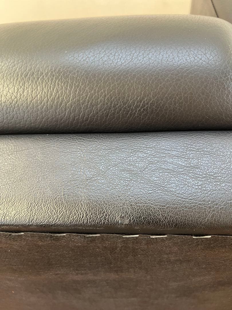 イトーキ　MEZZO ラウンジチェア　① 本革　21万　モダン　シングルソファ