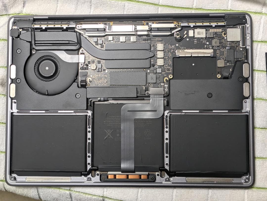 ジャンク MacBook Pro 13inch 2017 2.3GHz 16GB