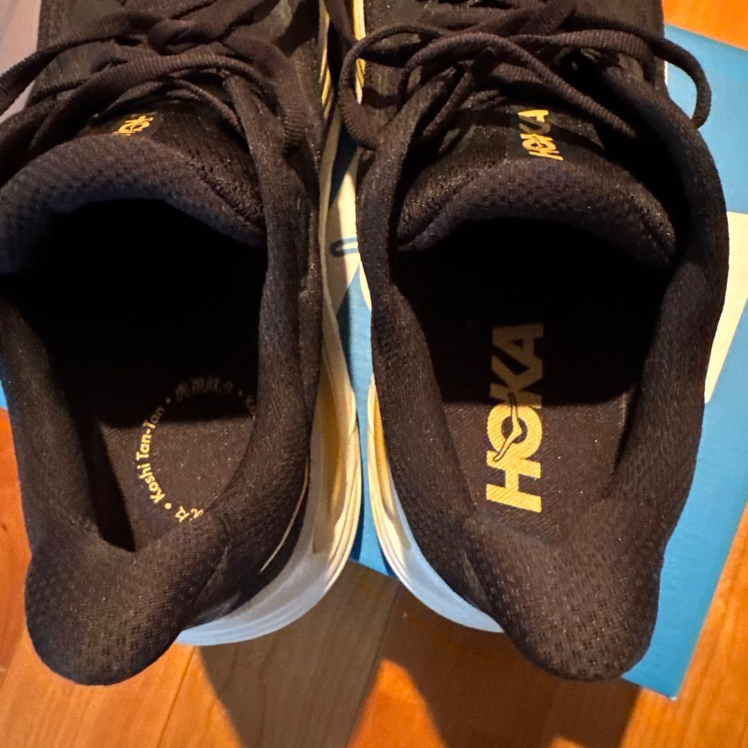 HOKA スニーカー クリプトン10ブラック/ゴールド