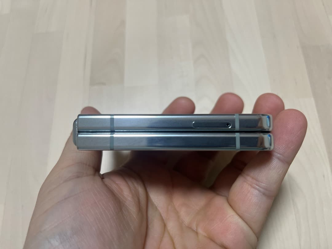 韓国版 Galaxy Z Flip 5 (SM-F731N) 本体 512GB