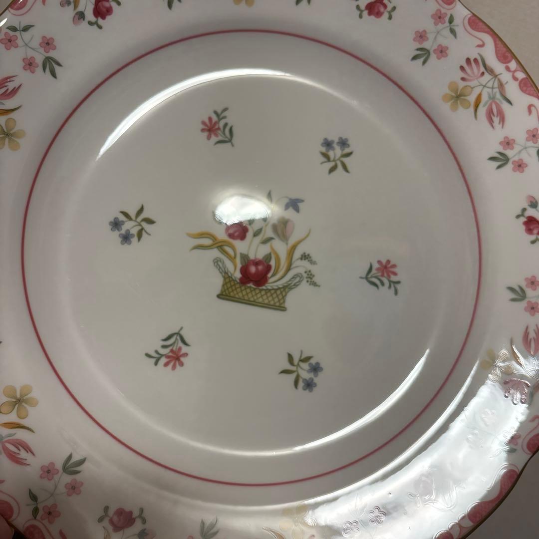 ウェッジウッド　ビアンカ　ディナープレート　28cm