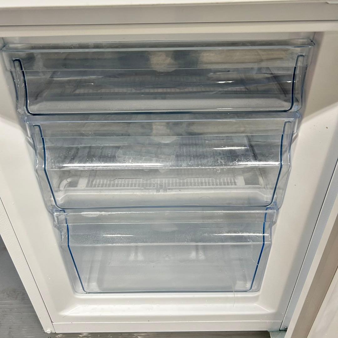 534 関東圏対応　冷蔵庫　200L弱　一人暮らし　小型　美品　保証込　ホワイト