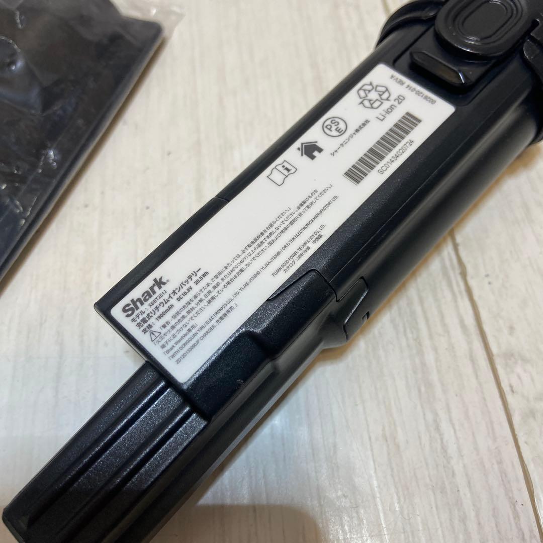 シャーク　Shark⭐️EVOPOWEREXハンディクリーナー　WV270J