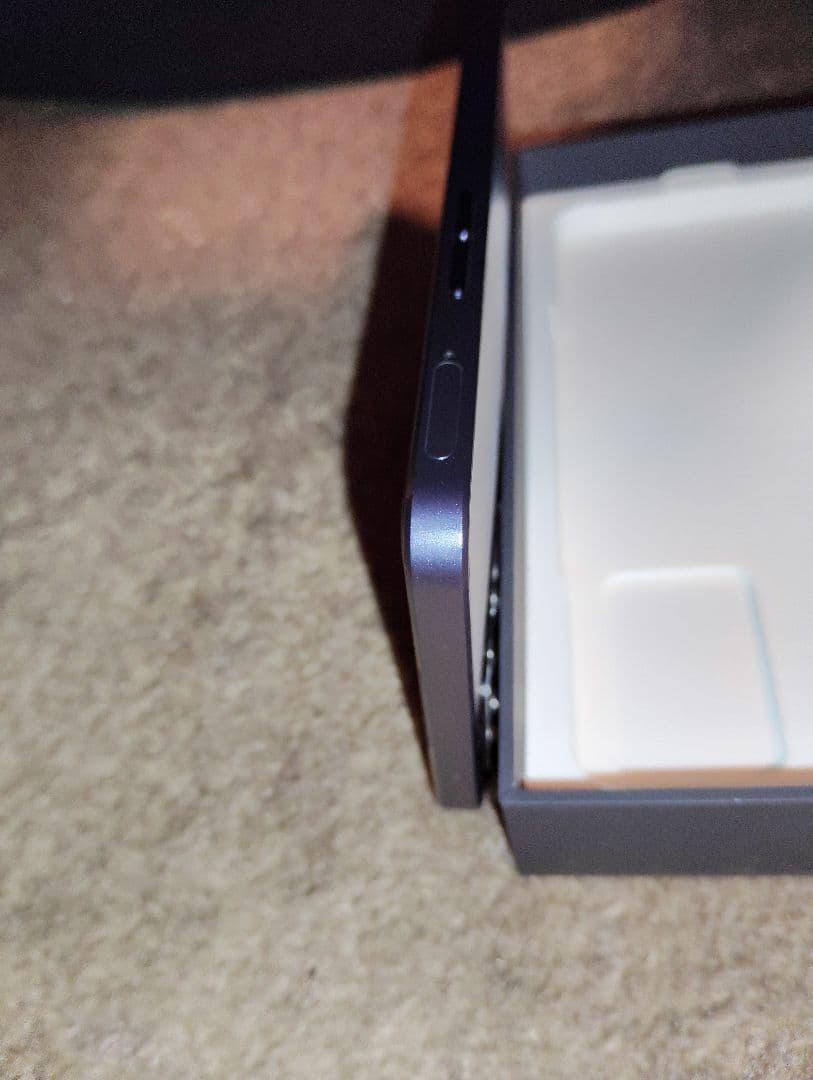 OPPO Reno7 A 使用頻度少なめ 目立った傷もなくキレイです。