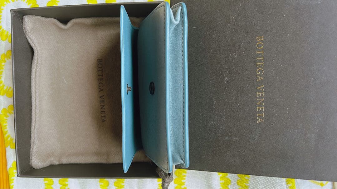 BOTTEGA VENETA ライトブルー 編み込み名刺入れ