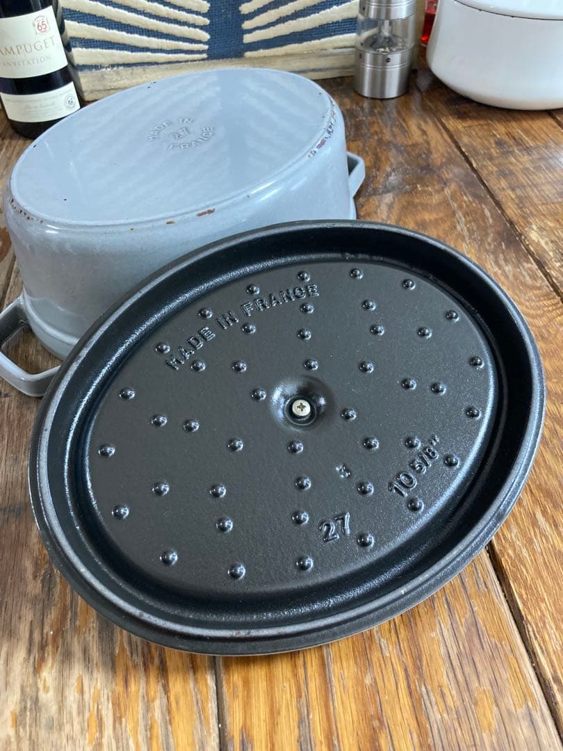 【staubストウブ】IH&ガス対応 27cmオーバル鍋 ※定価40,700円