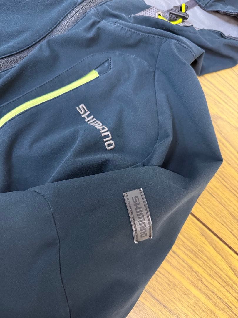 シマノ　ストレッチ3レイヤージャケット