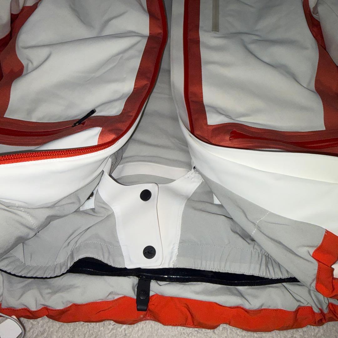 【良品】KJUS チュース ウイメンズ ダックダウン　スキーウェア　サイズM