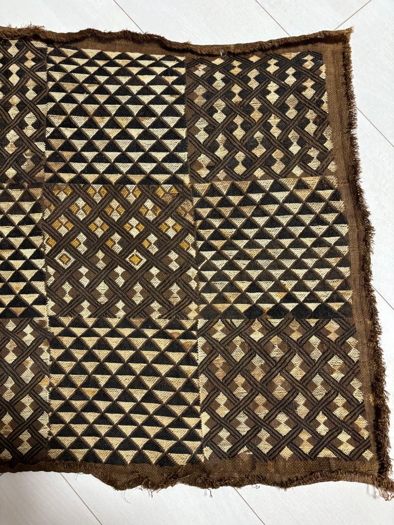 クバ布クバクロス　アフリカビンテージミッドセンチュリー ハンドメイド　ラグ