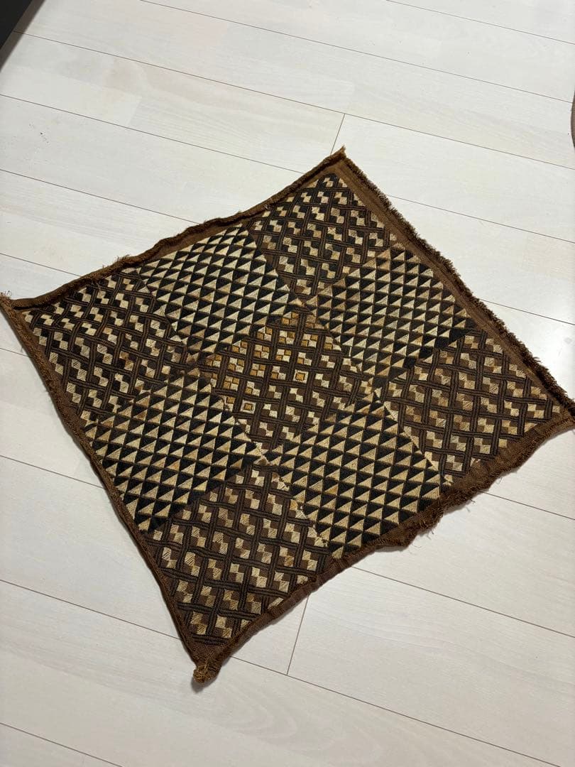 クバ布クバクロス　アフリカビンテージミッドセンチュリー ハンドメイド　ラグ