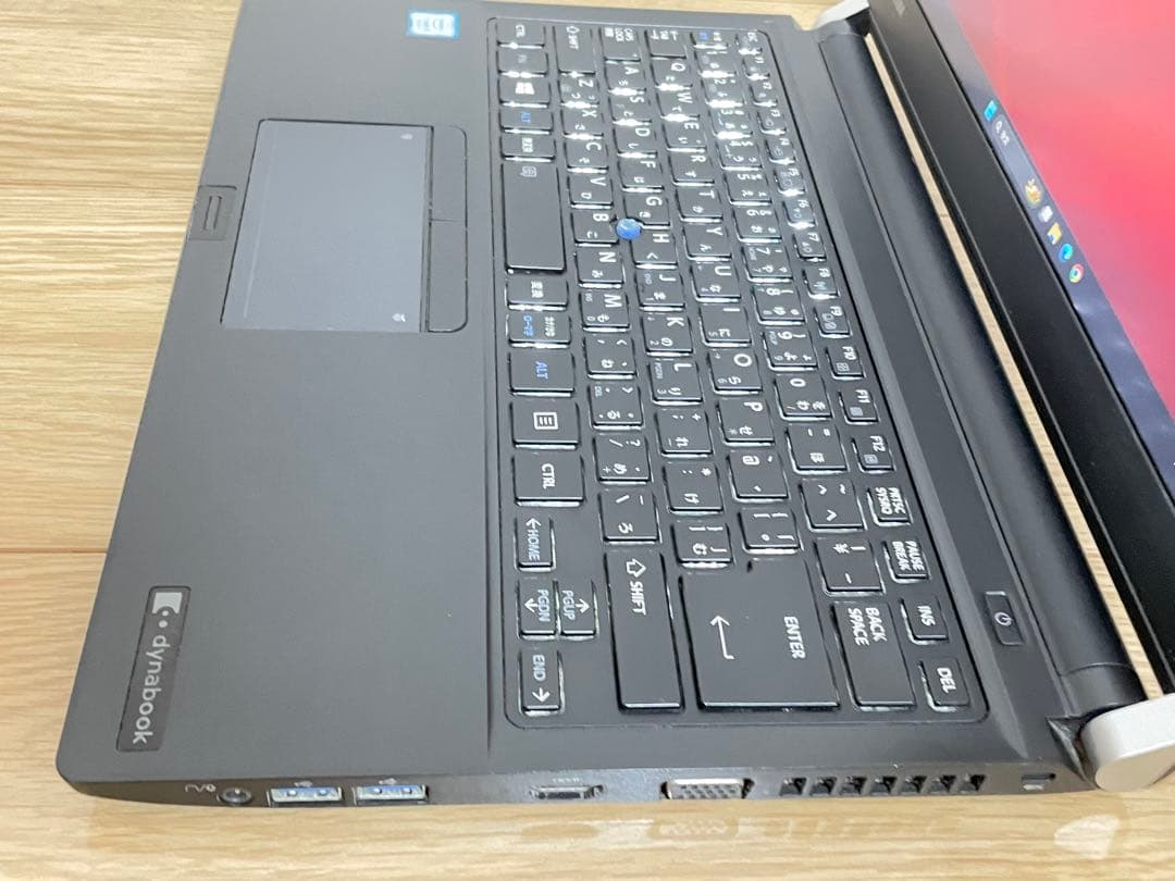 東芝 Dynabook FHD Core i7-7500U SSD256GB