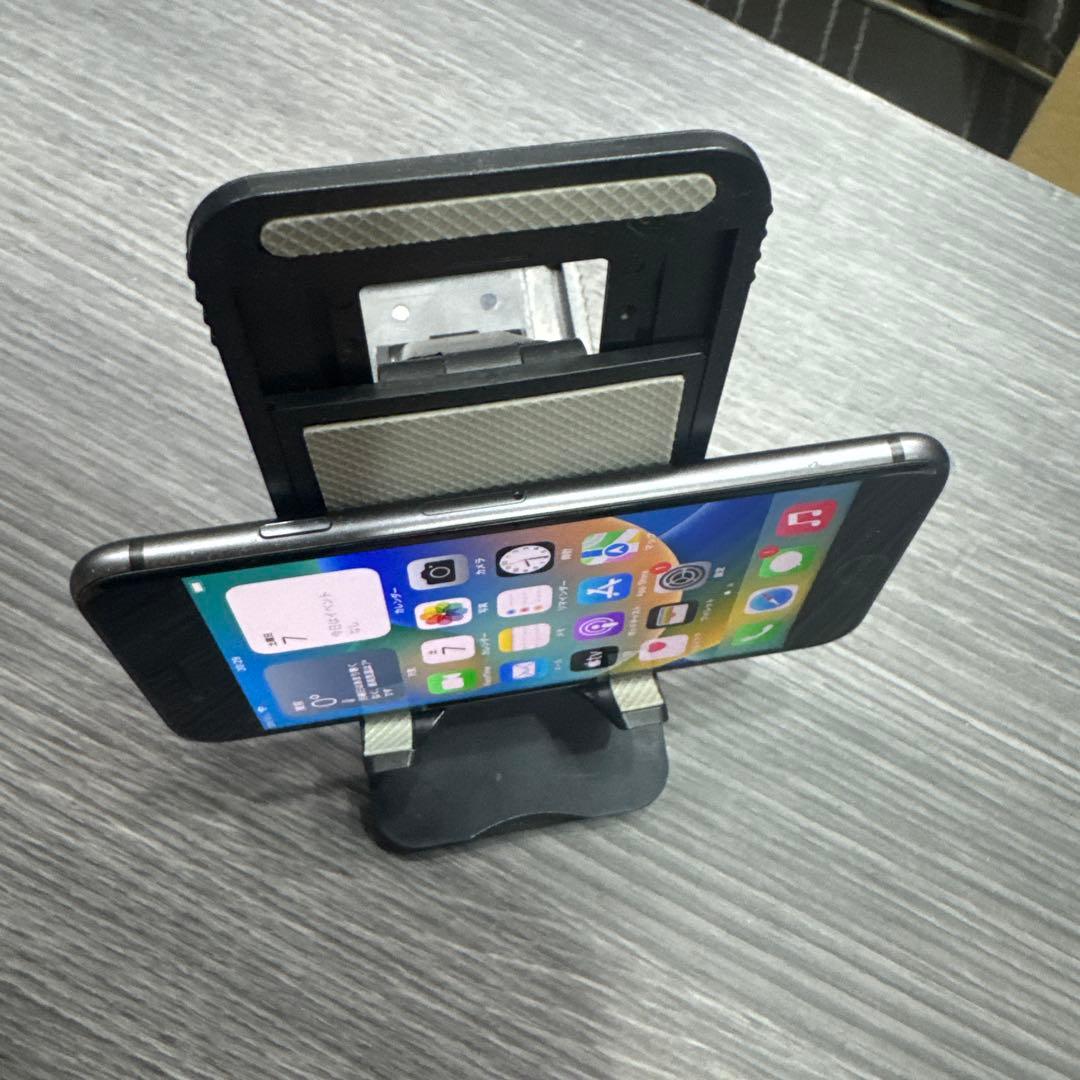 Apple iPhone 8 スペースグレー 本体64GB SIMフリー 333