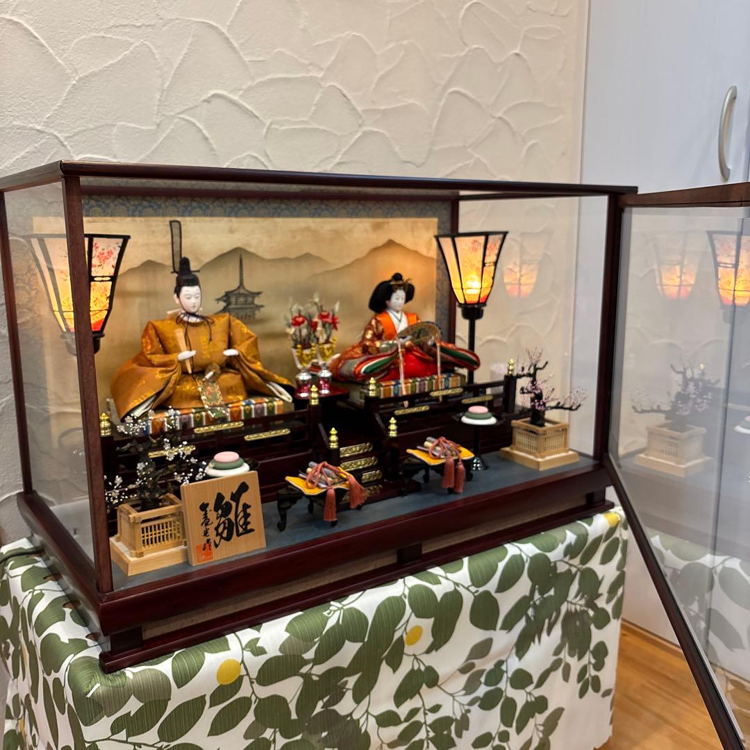 ガラスケース入り　雛人形