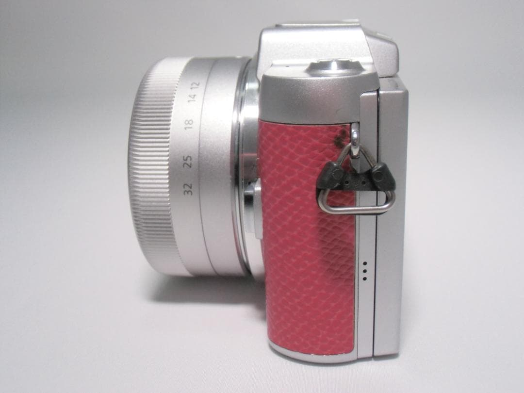 パナソニック LUMIX G DMC-GF7W ダブルズームレンズ　B049