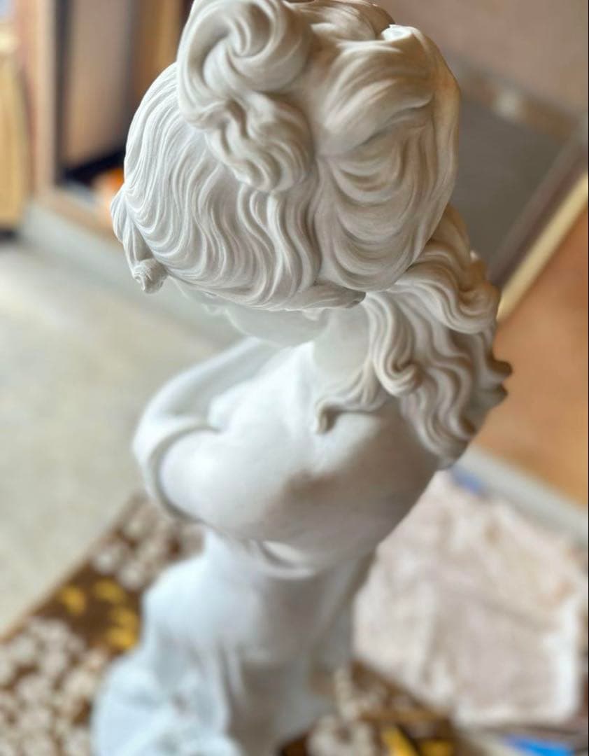 C様へ感謝お嫁入り‼️イタリア現代作家大理石一刀彫り「ヴィーナス　女神像」台座付