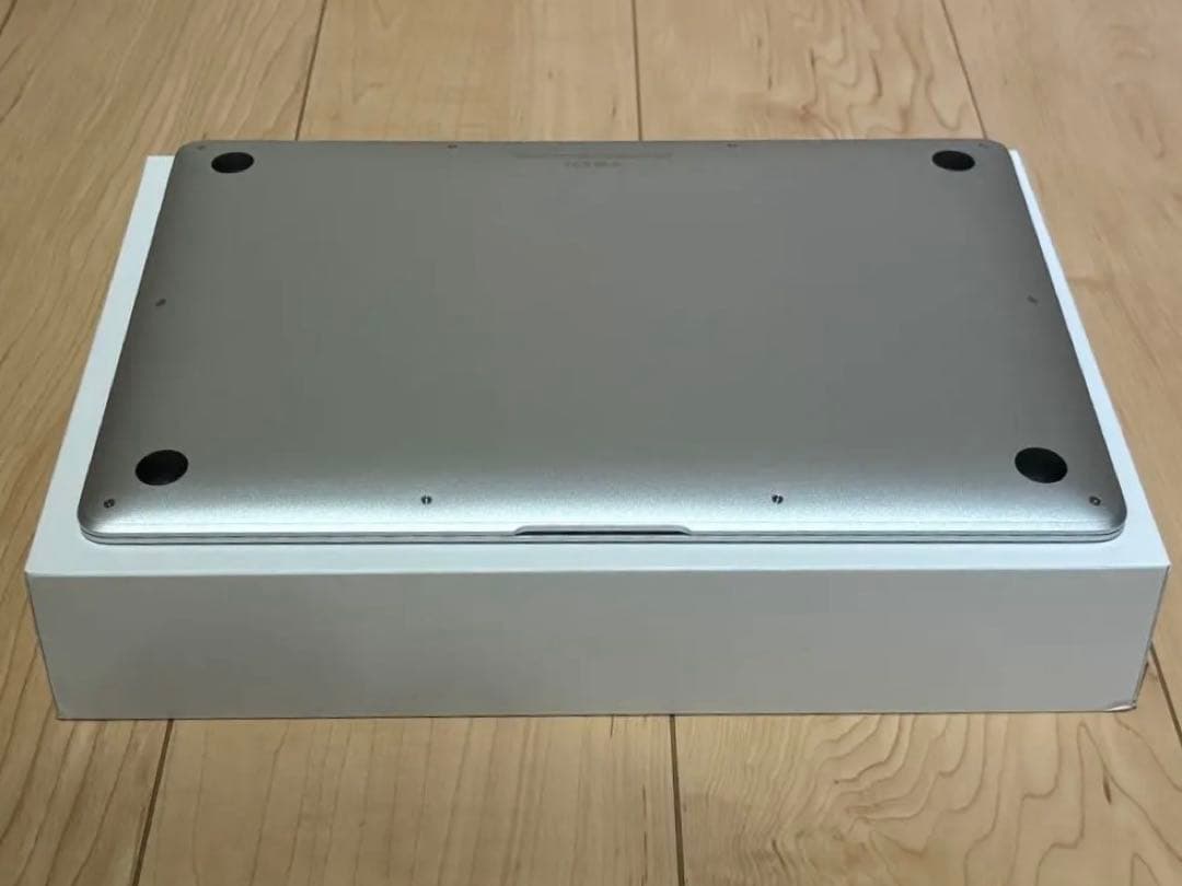 MacBook Air 2020 M1チップ搭載 13インチ シルバー