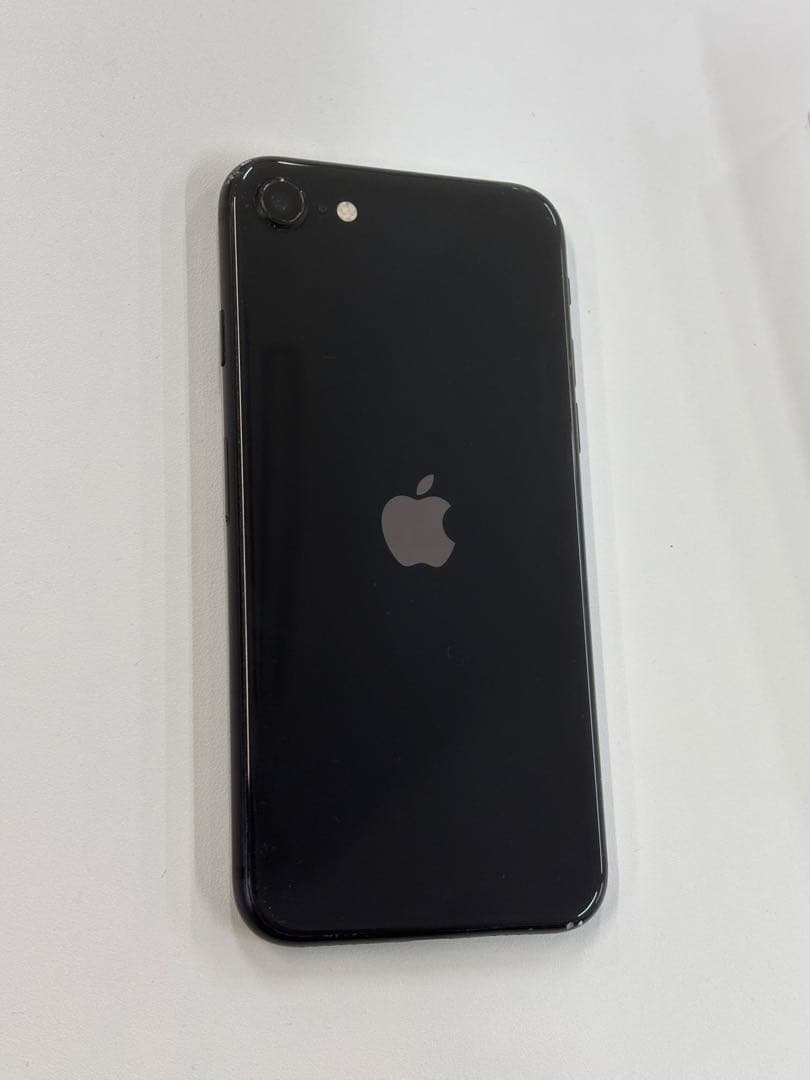 iPhone SE ブラック　128GB