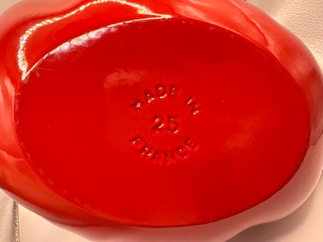 【最終お値下げ】STAUBトマトココットチェリー 25cm ホーロー鍋 IH対応