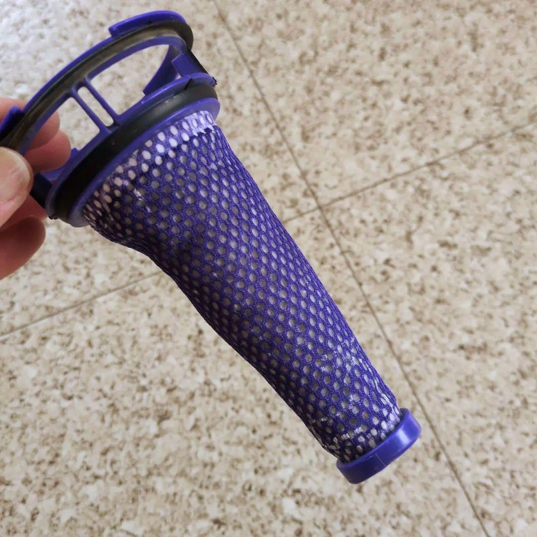 【期間限定お値下中】dyson DC63掃除機　 アタッチメント1個付　取説あり