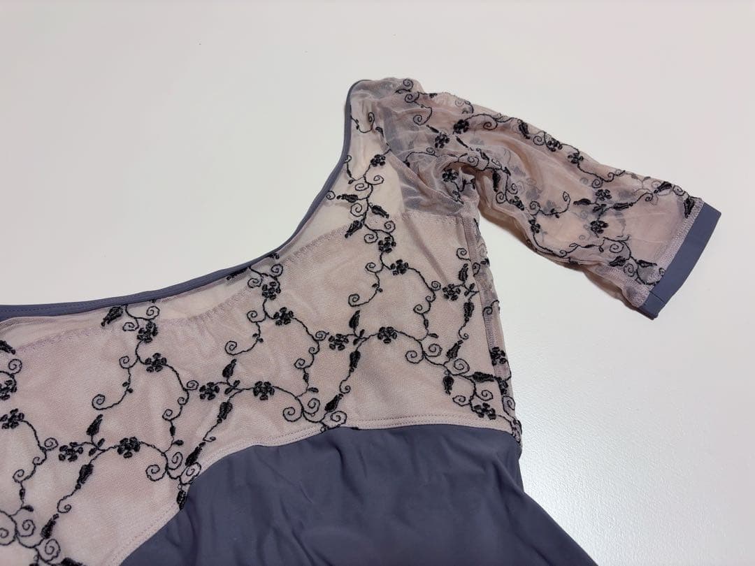 最終値下げ　デラロミラノ　レオタード　Mサイズ